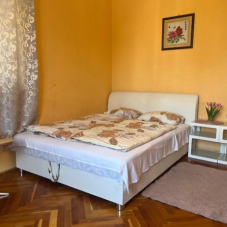 Appartamento Rose Garden Siófok Esterno foto
