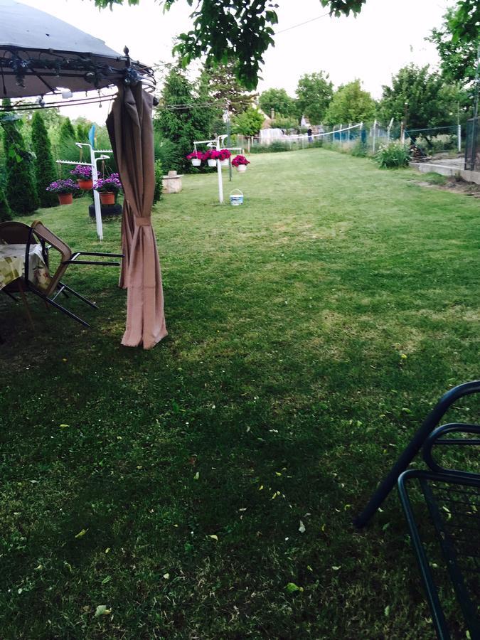 Appartamento Rose Garden Siófok Esterno foto